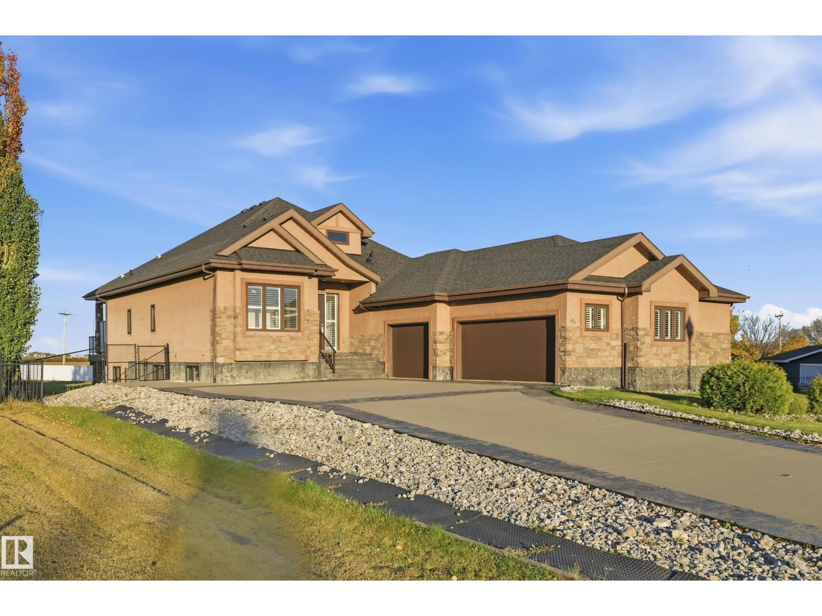#106 Tuscano Close, Rural Sturgeon County: 4 bed house