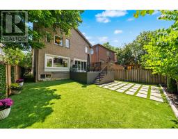 492 Old Orchard Grove, Toronto, ON M5M2G5 Photo 37