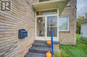 182 Finch Avenue East, Toronto, ON photo 2