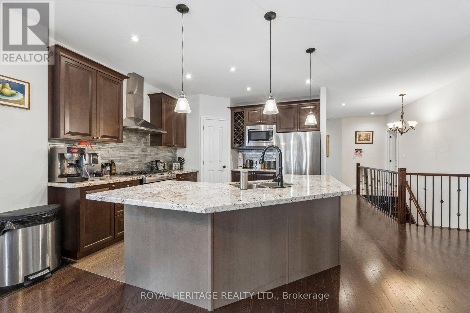 51 Gloria Crescent, Whitby, ON photo 10