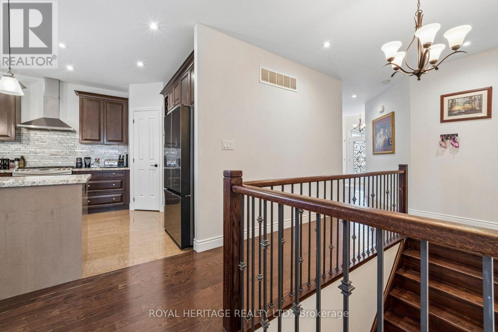 51 Gloria Crescent, Whitby, ON photo 16