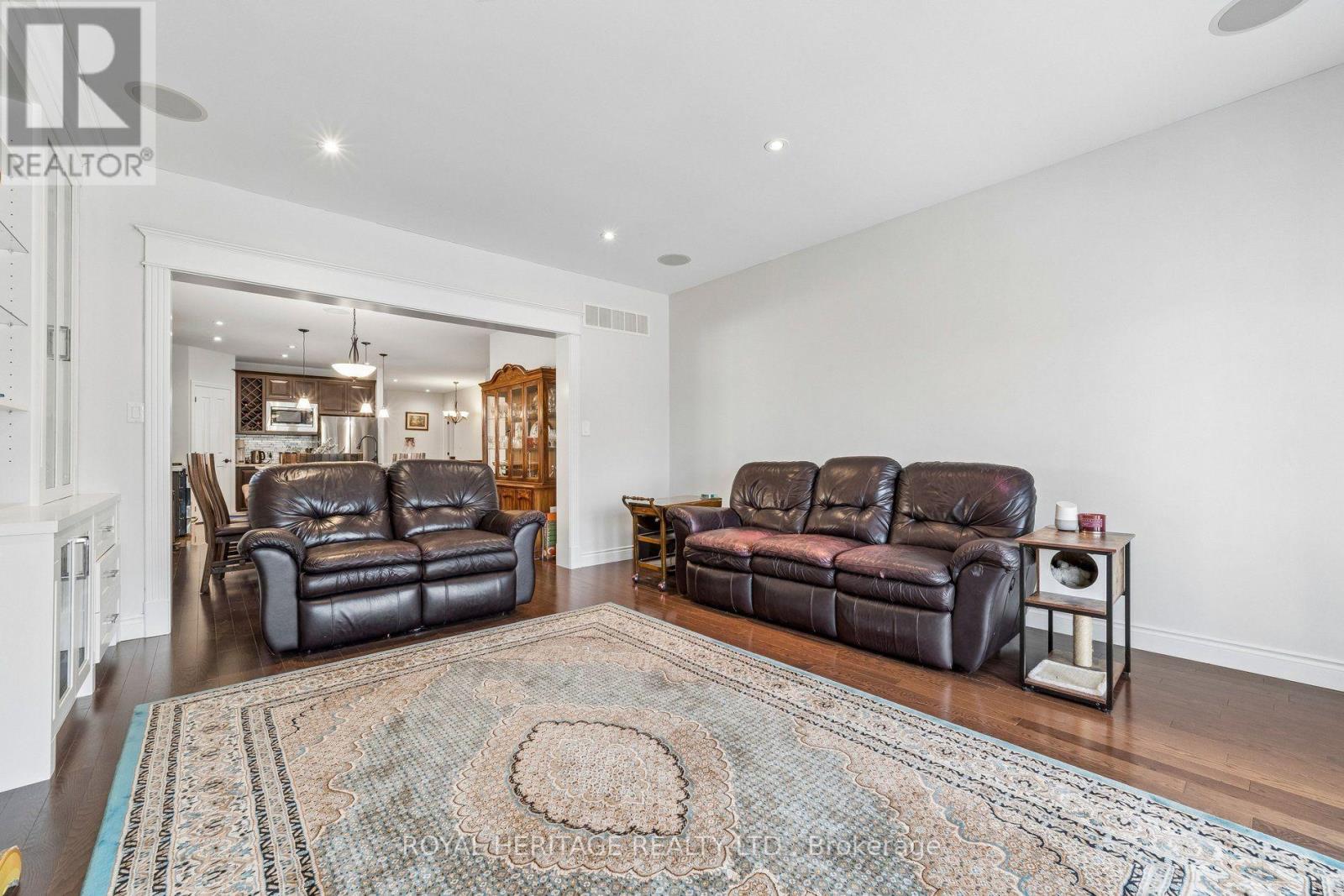 51 Gloria Crescent, Whitby, ON photo 19