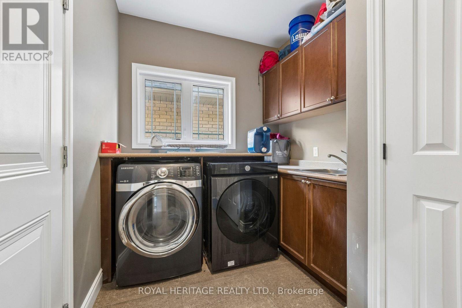 51 Gloria Crescent, Whitby, ON photo 6