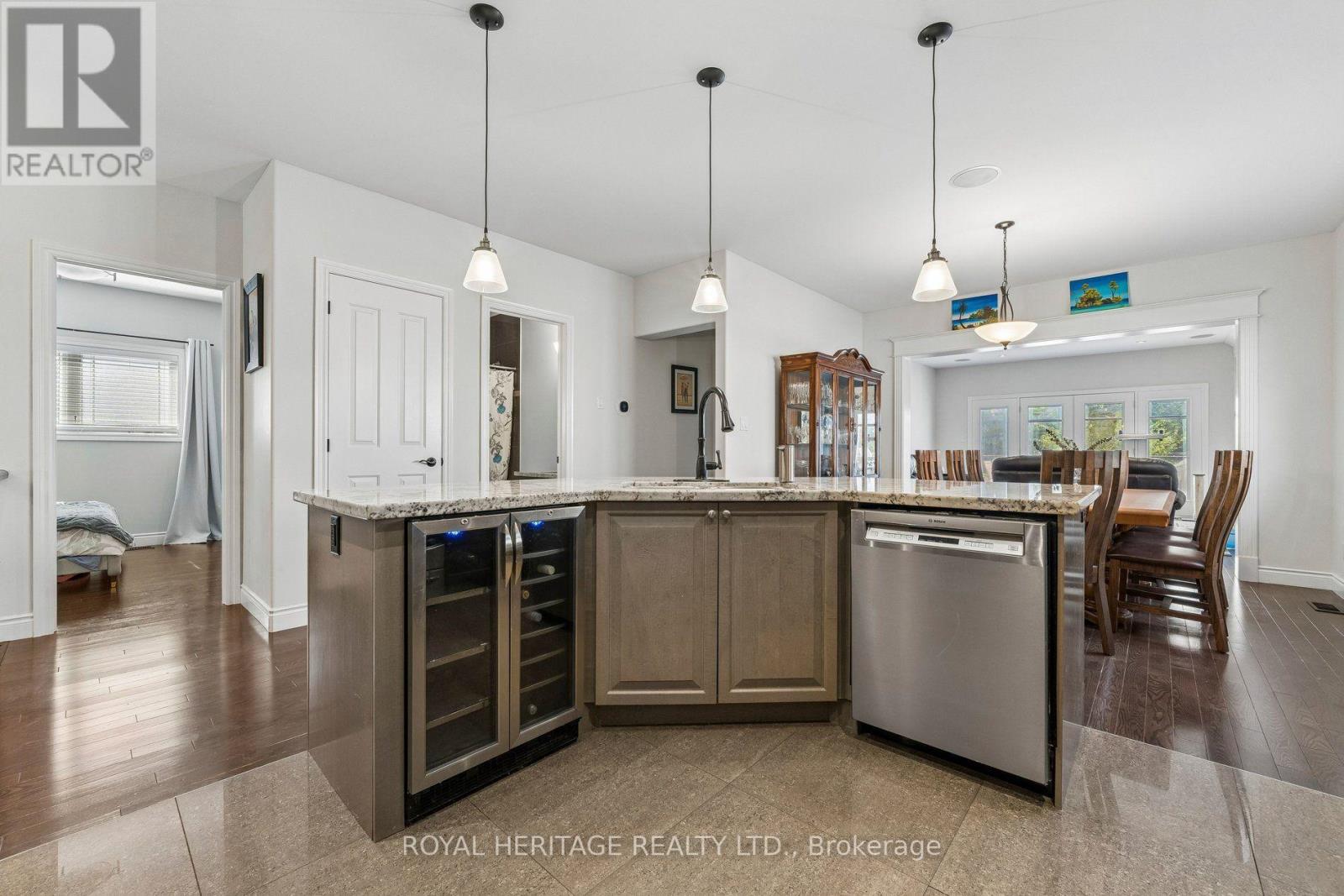 51 Gloria Crescent, Whitby, ON photo 8