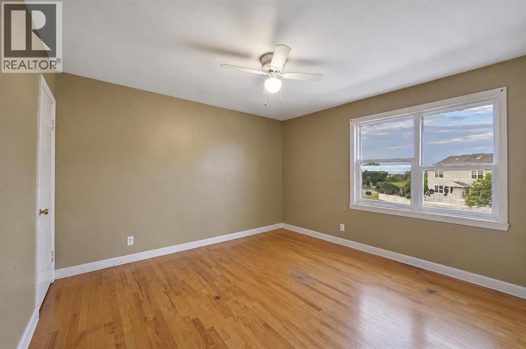 11 Poplar Crescent - 14