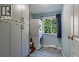 5007 Laurel Avenue, Sechelt, BC V7Z0B9 Photo 16