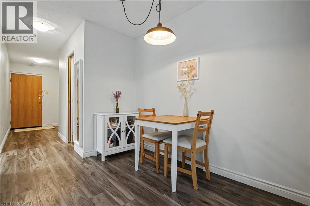 20 ELLEN Street E Unit# 207 — photo 3