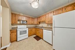 202 75 Swindon Way, Winnipeg, MB R3P0X2 Photo 6