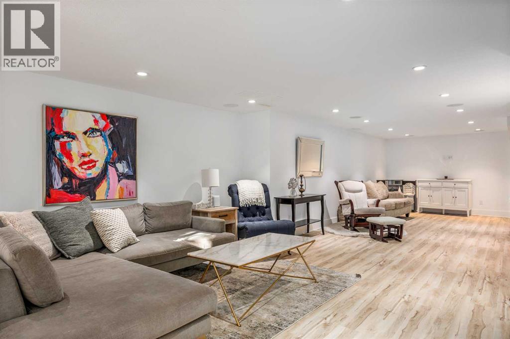 210 Windermere Road SW - 32