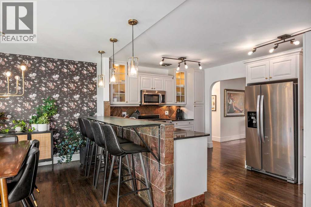 210 Windermere Road SW - 18