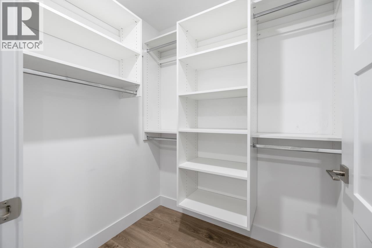 Photo of 5949 SHERBROOKE STREET 11