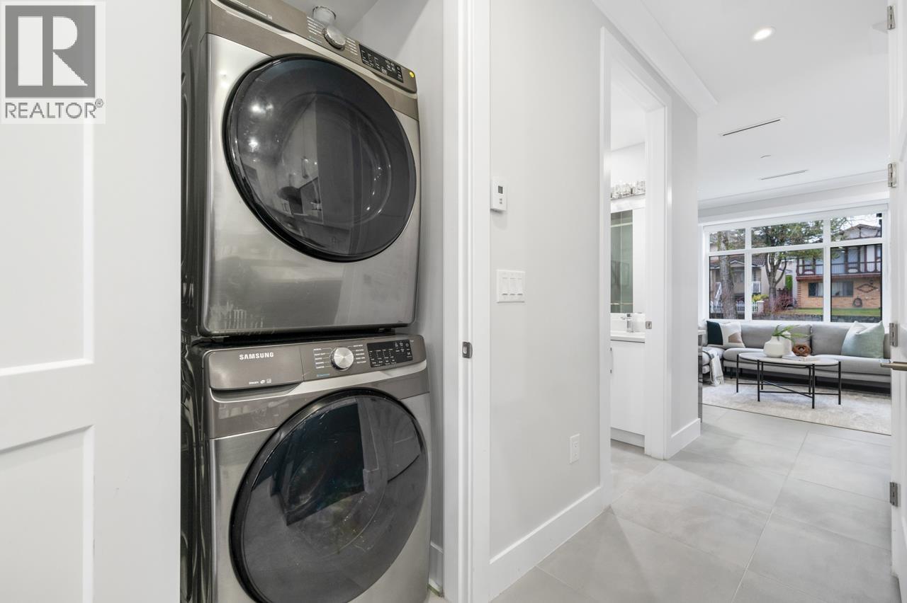 Photo of 5949 SHERBROOKE STREET 12