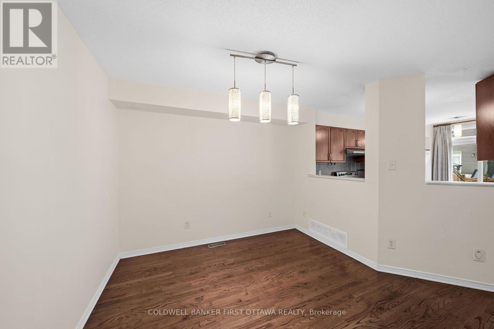 163 ROMINA STREET, Ottawa — photo 8