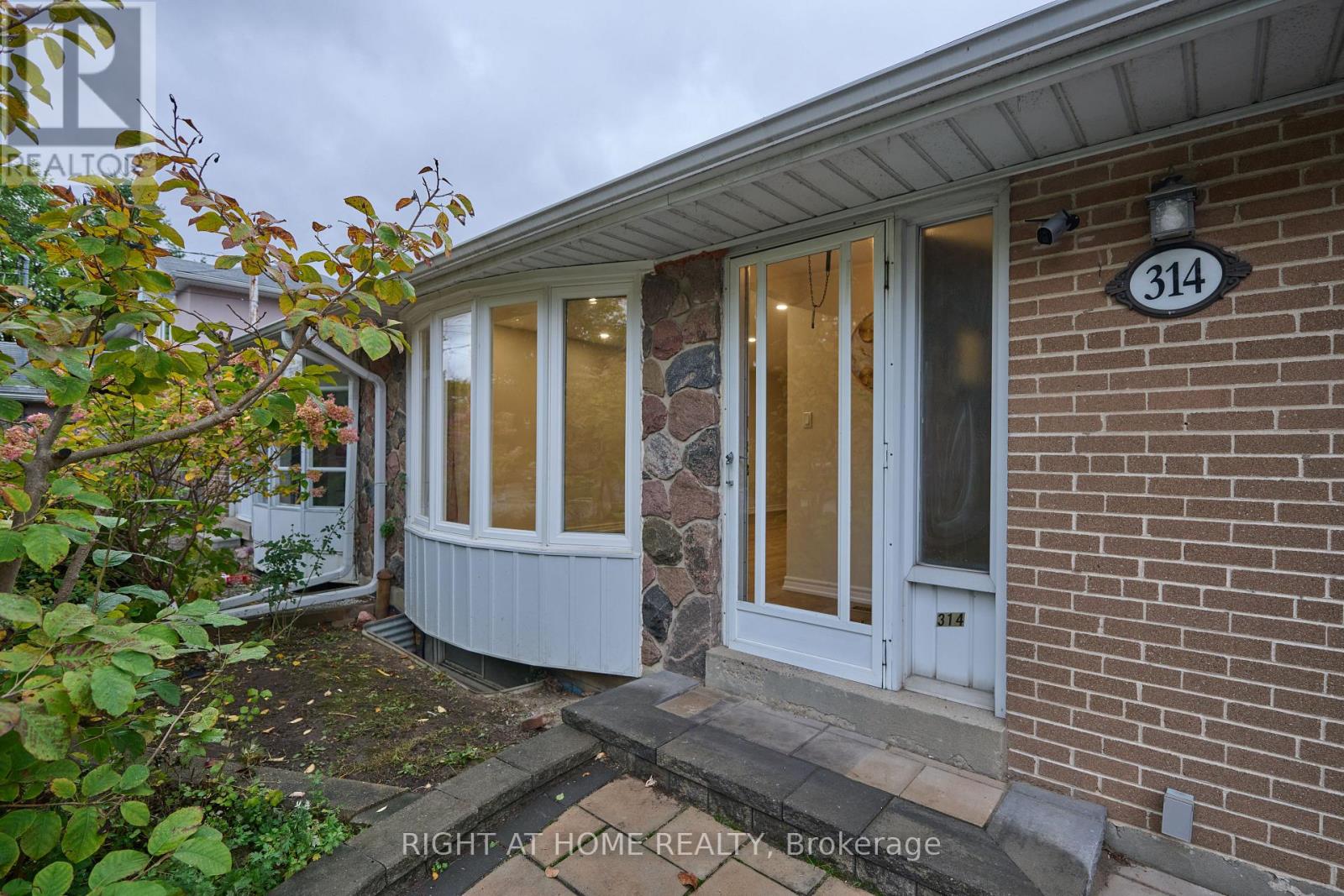 314 DUDLEY AVENUE, Toronto (Willowdale East) — photo 2