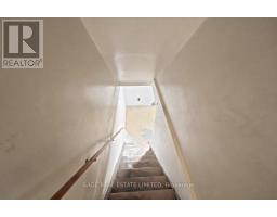 12 Khedive Avenue, Toronto, ON M6A2G2 Photo 23