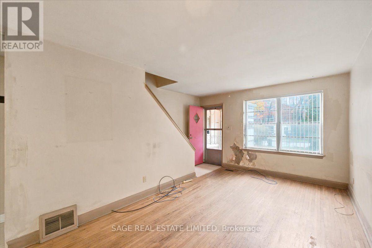 Photo of 12 KHEDIVE AVENUE