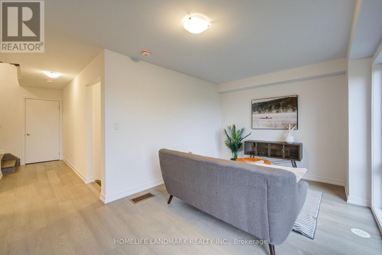 9 Bancroft Lane — photo 29