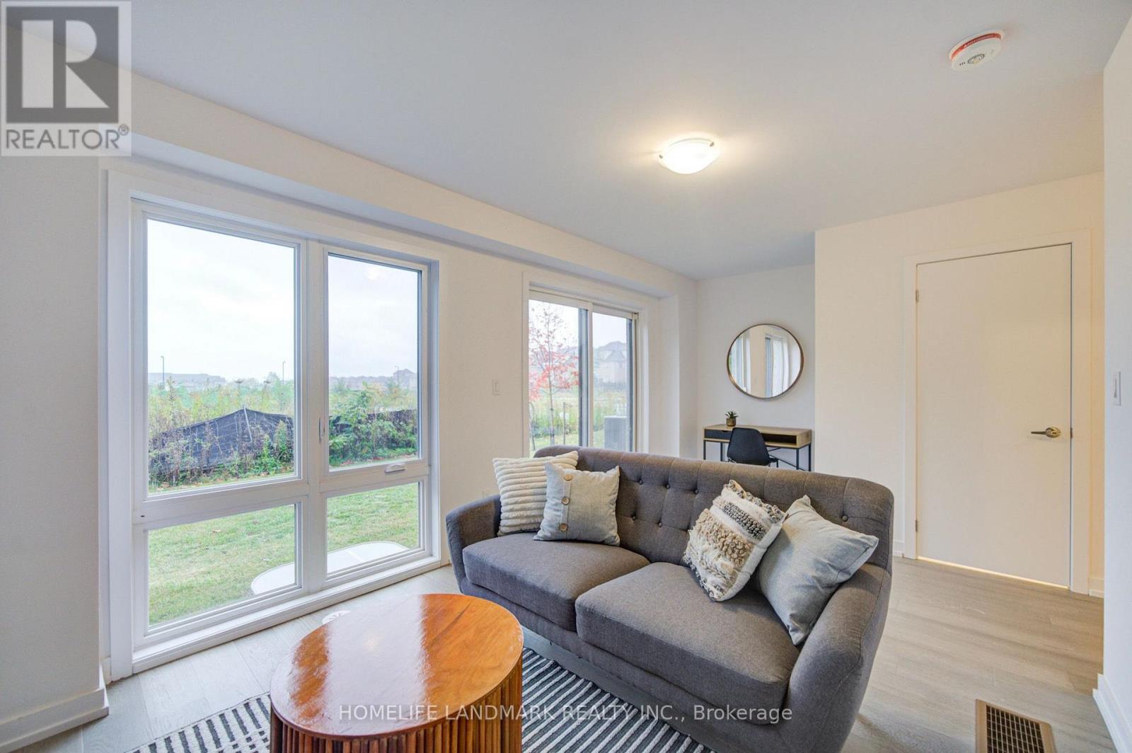 9 Bancroft Lane — photo 32