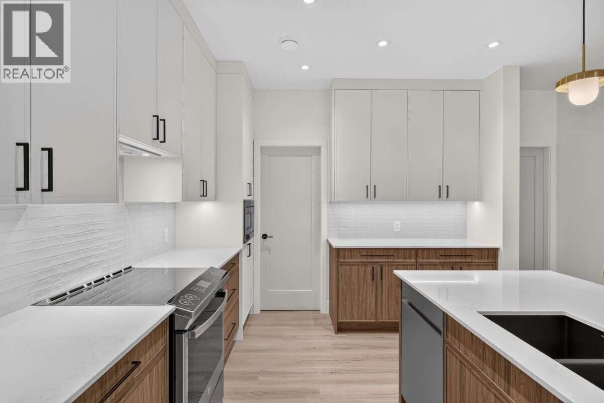29 1720 Hidden Hills Drive, Kelowna