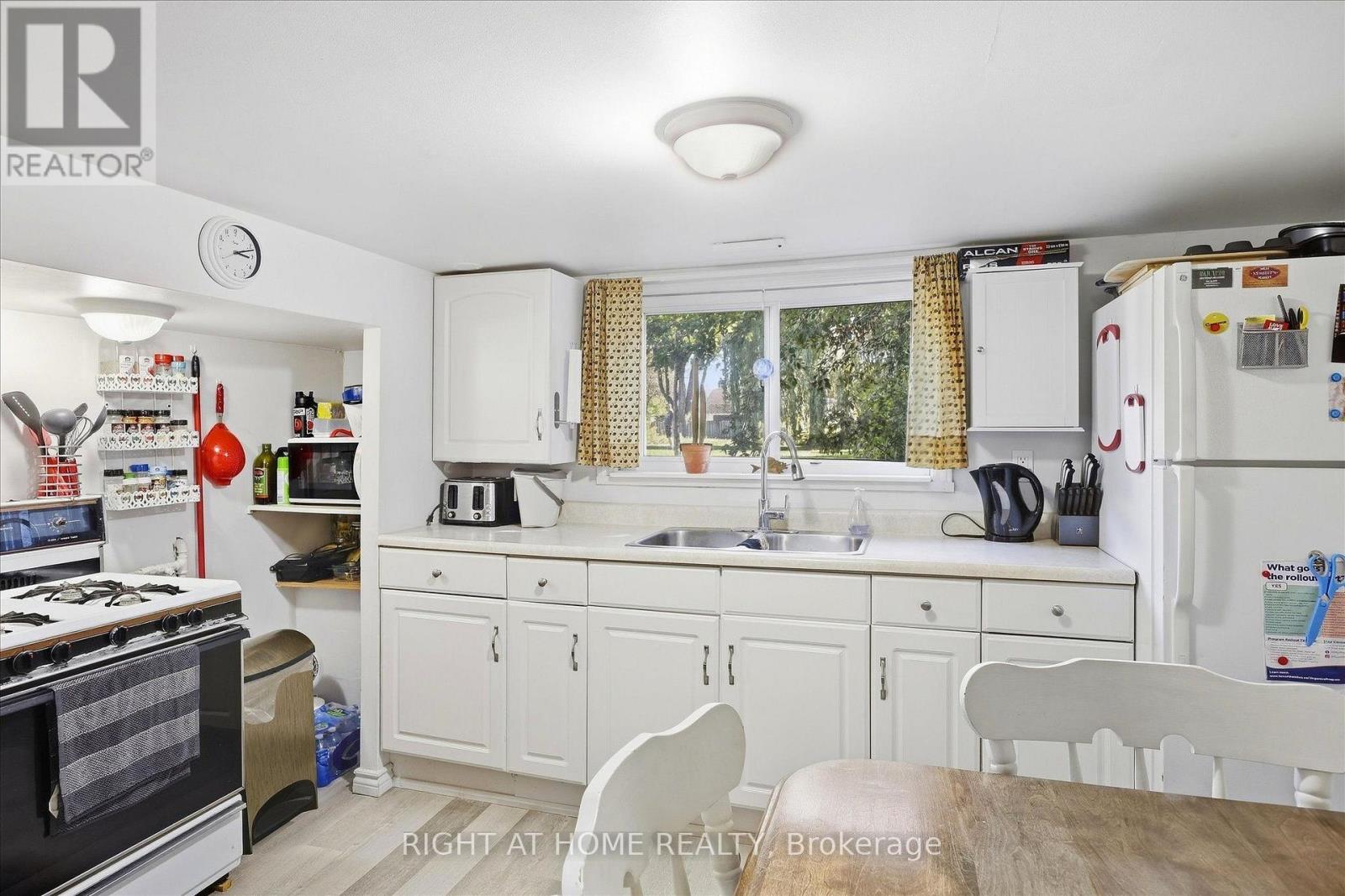 33 MELBOURNE Street West, Kawartha Lakes, ON photo 30
