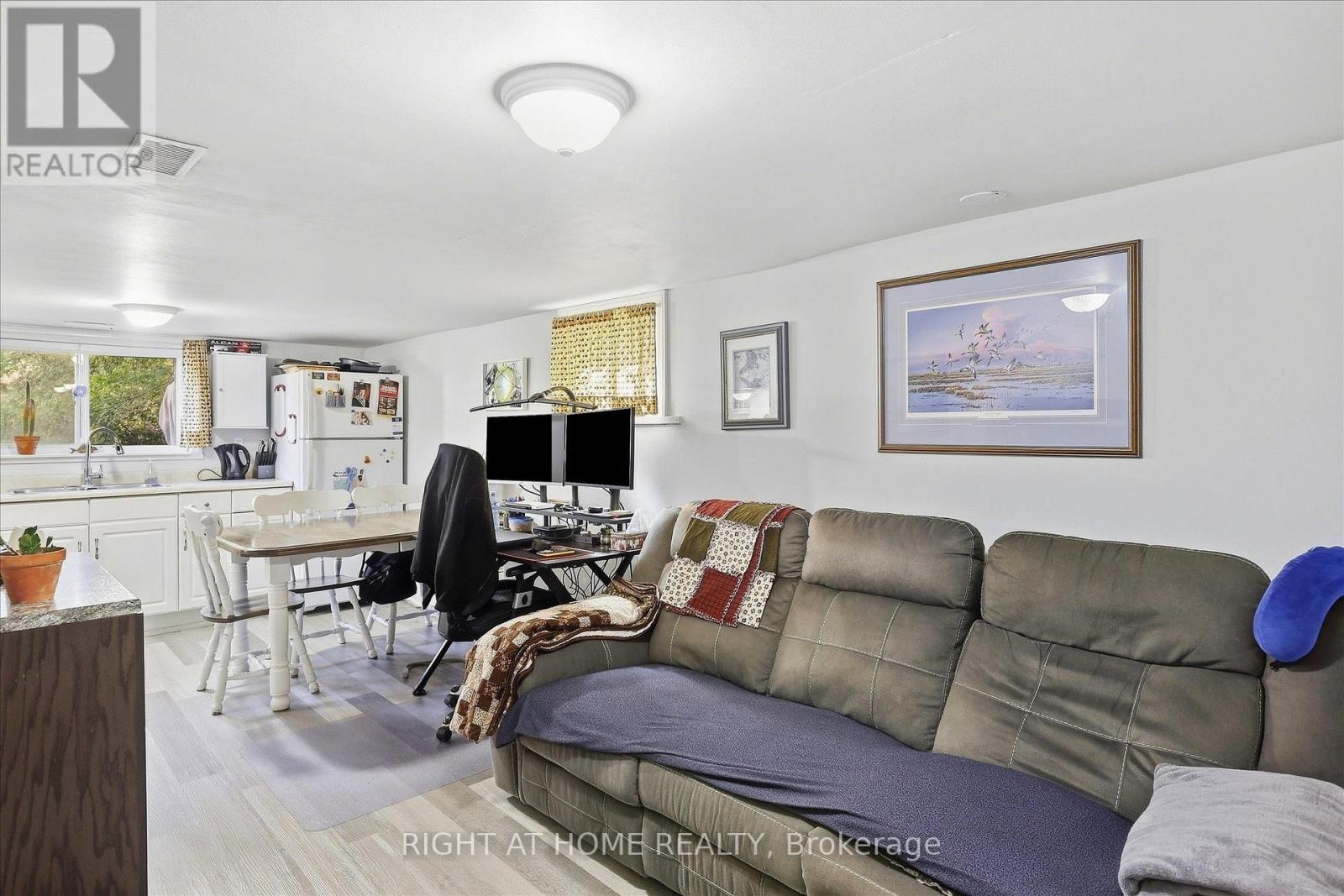 33 MELBOURNE Street West, Kawartha Lakes, ON photo 31