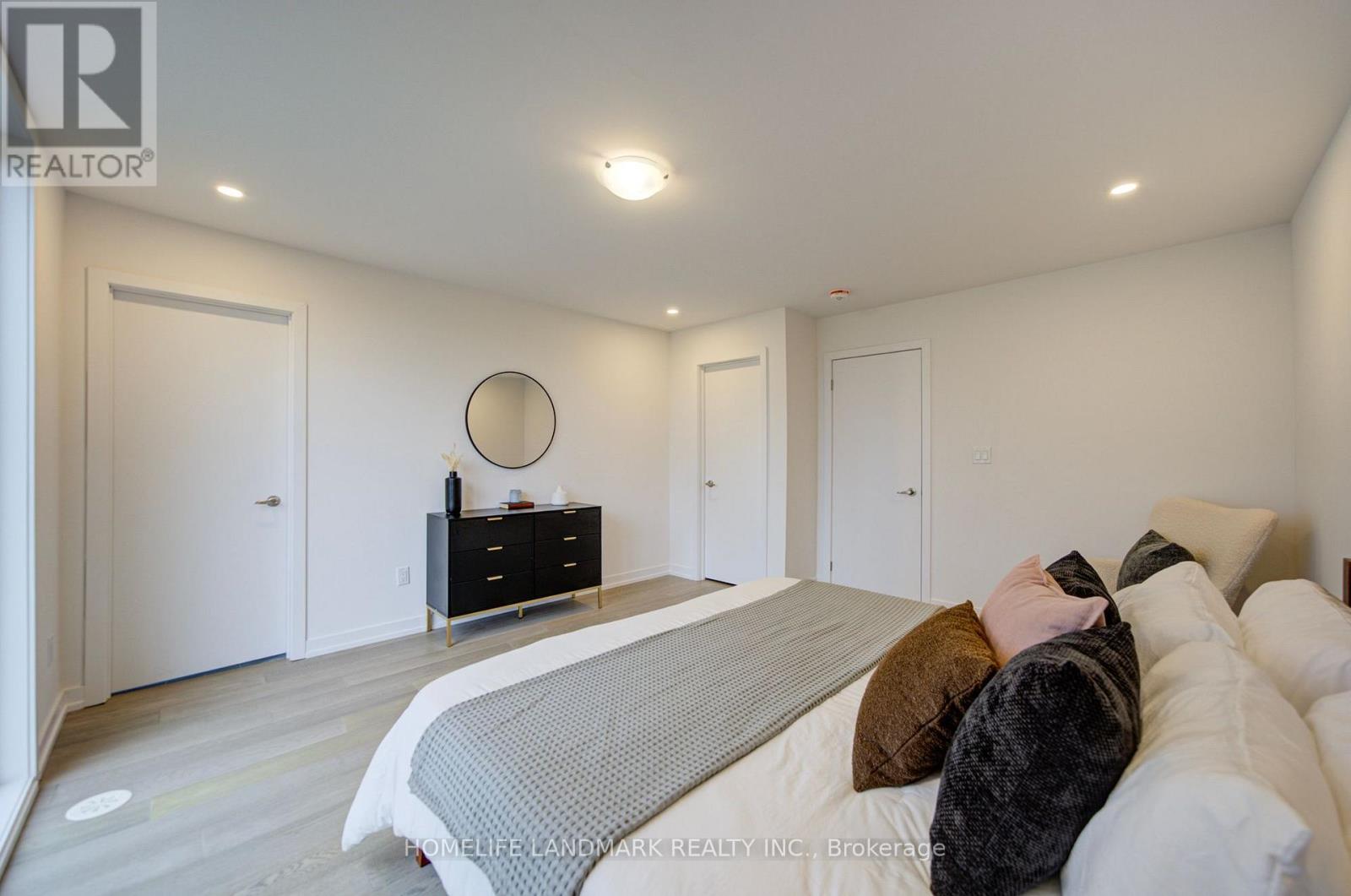 11 BANCROFT LANE - 33