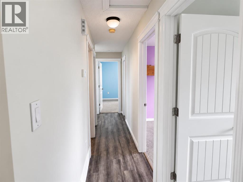 5919 53 Avenue - 9
