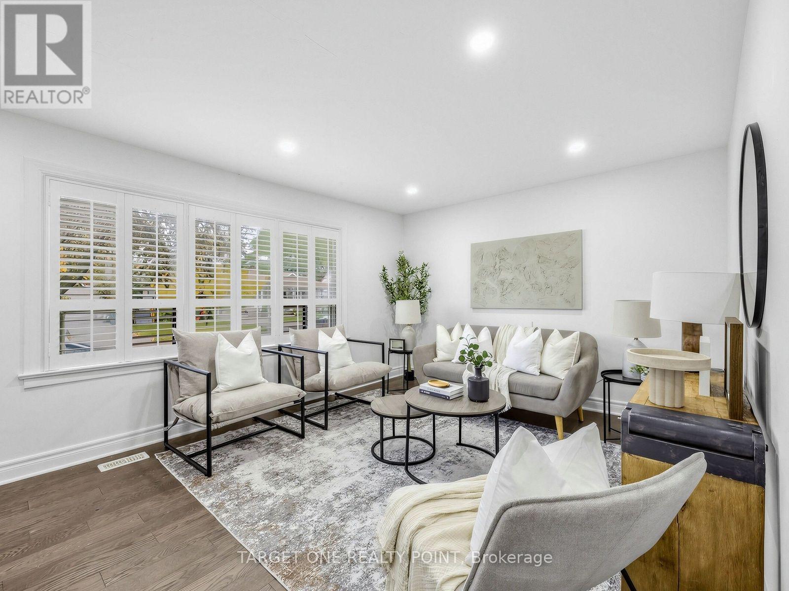 75 GRADWELL DRIVE - 10