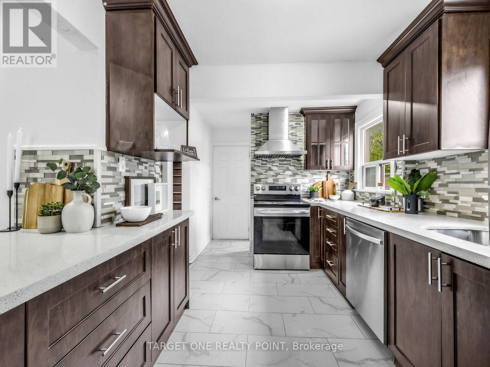 75 GRADWELL DRIVE - 13