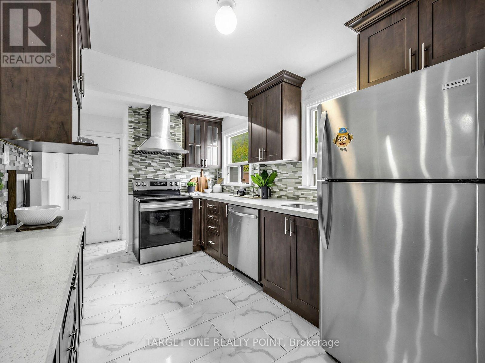 75 GRADWELL DRIVE - 14