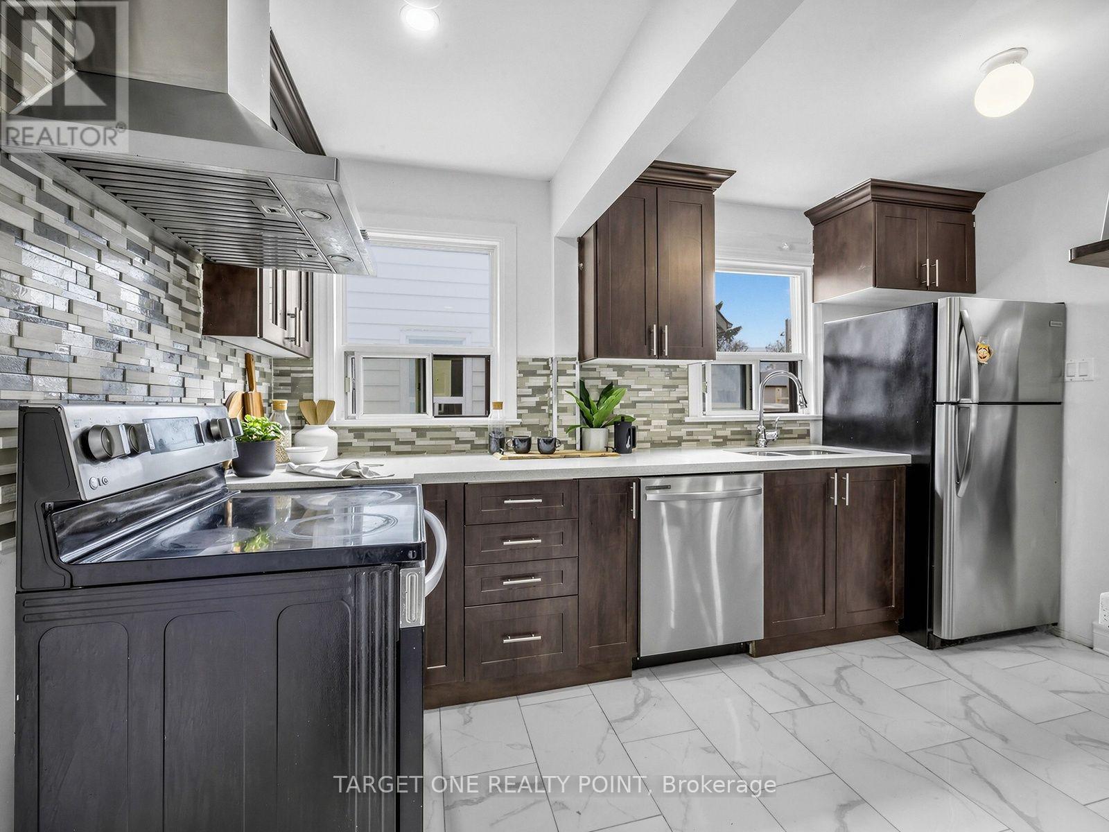 75 Gradwell Drive, Toronto, ON photo 16