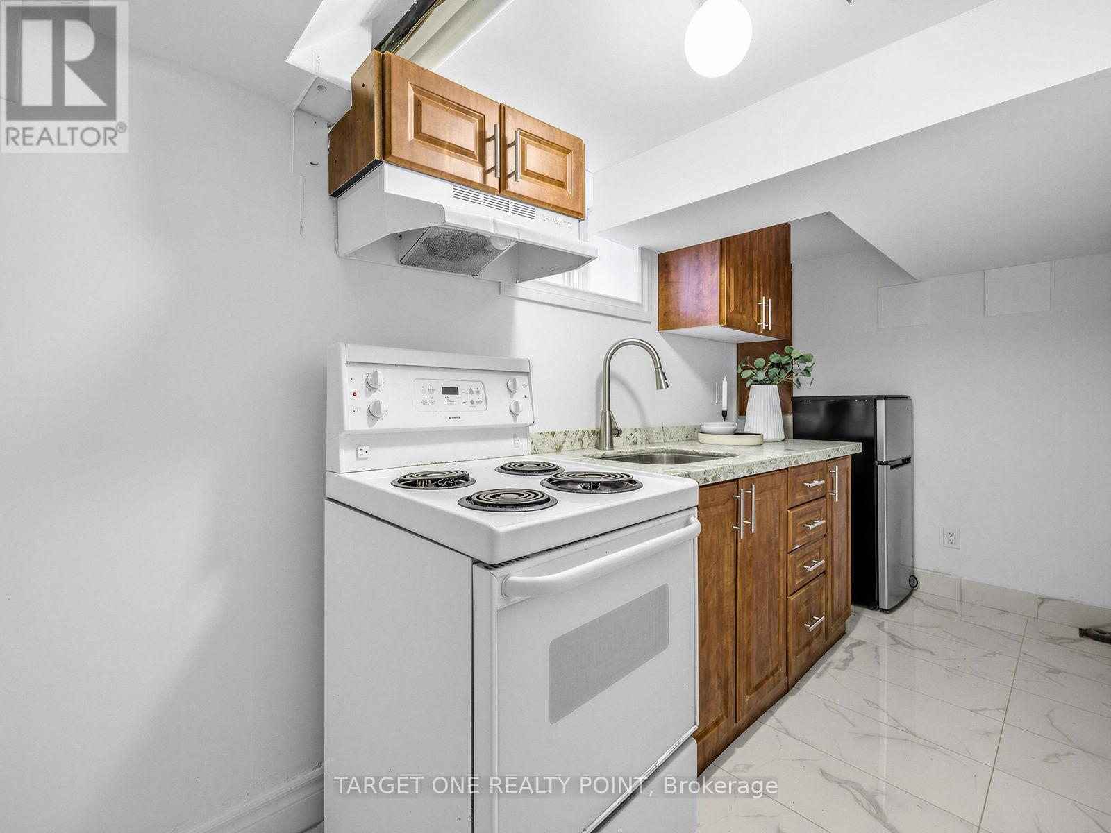 75 GRADWELL DRIVE - 29