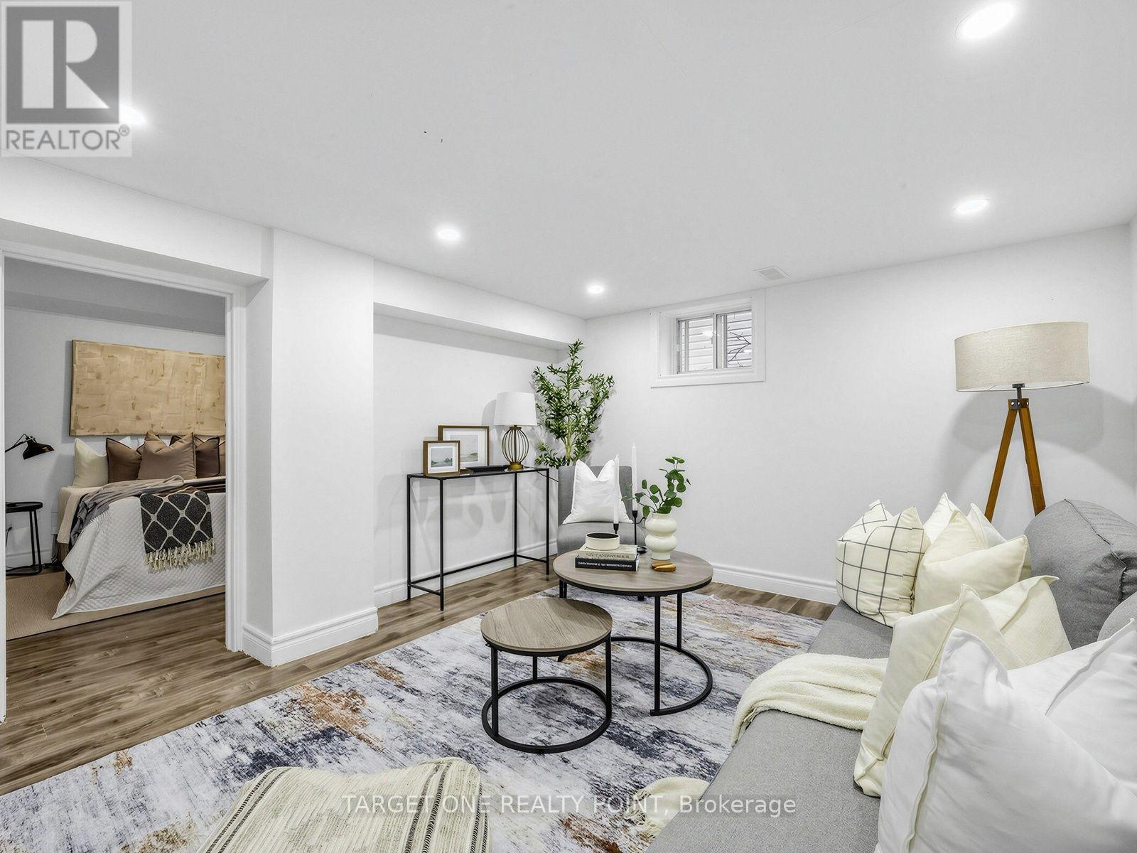 75 Gradwell Drive, Toronto, ON photo 5