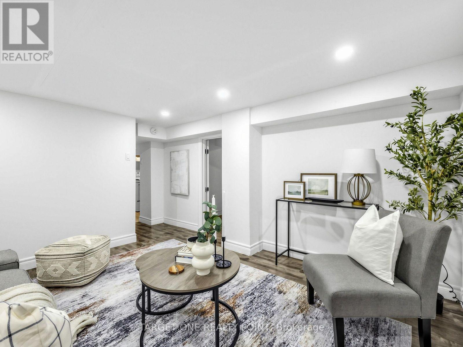 75 Gradwell Drive, Toronto, ON photo 7
