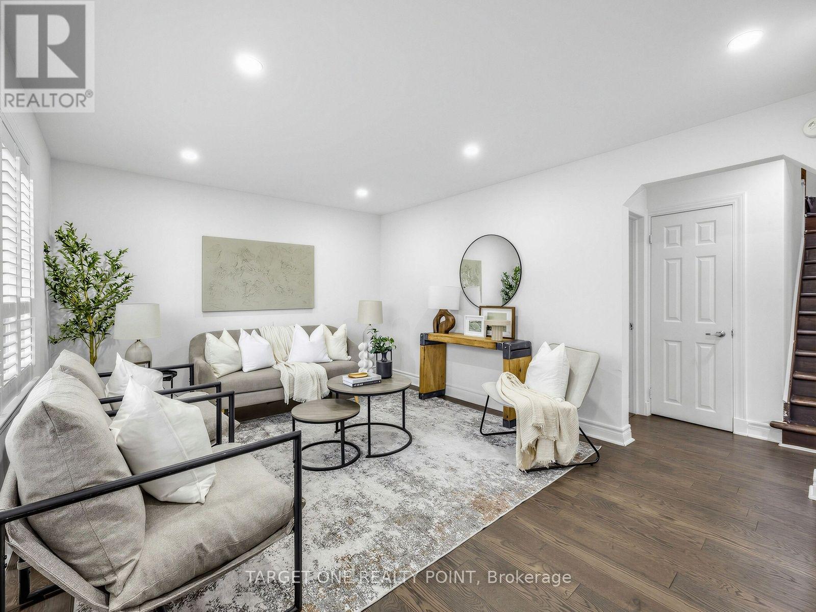 75 Gradwell Drive, Toronto, ON photo 8