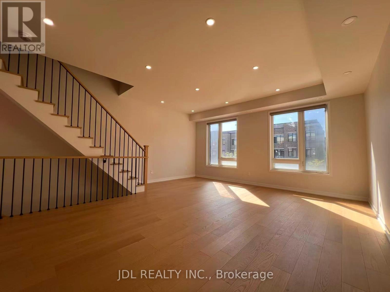 36 FANCAMP DRIVE, Vaughan (Maple) — photo 2
