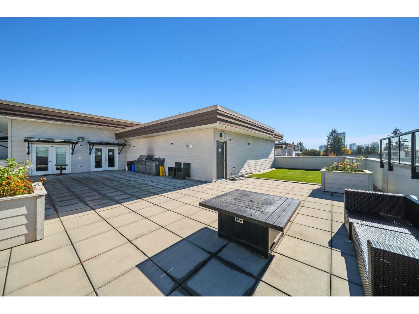 Photo of 303 13768 108 AVENUE 34