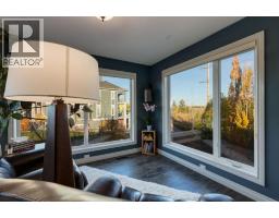 Family room - 48 Valley Crest Gardens Nw, Calgary, AB T3B5W8 Photo 21