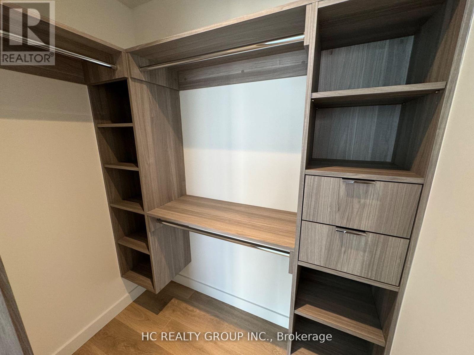 27 Mcmahon Drive — photo 16