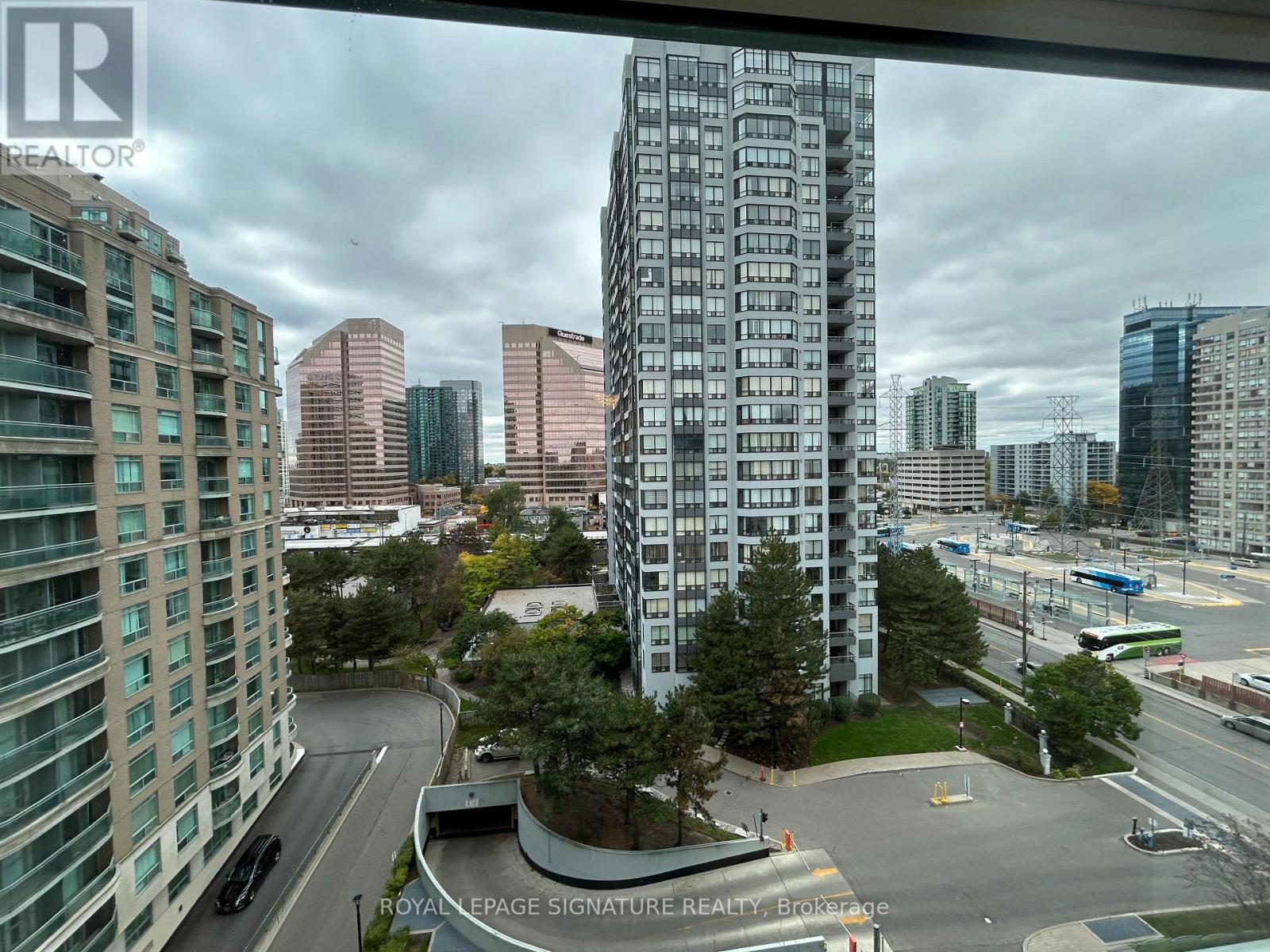 #1009 28 PEMBERTON AVENUE - 18