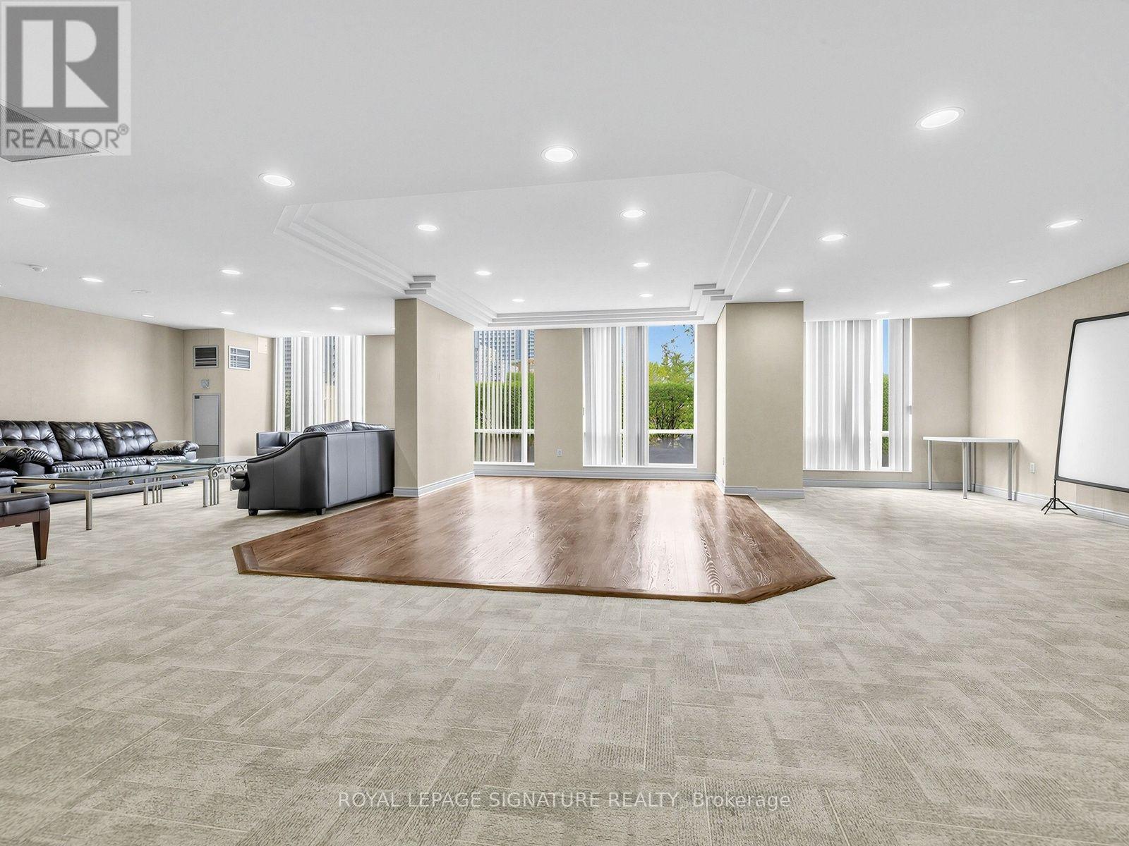 #1009 28 PEMBERTON AVENUE - 31
