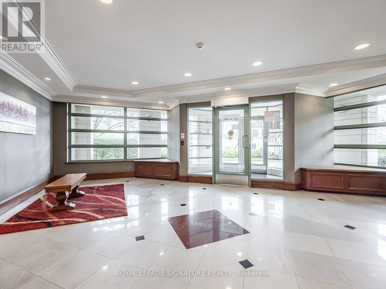 #1009 28 PEMBERTON AVENUE - 32