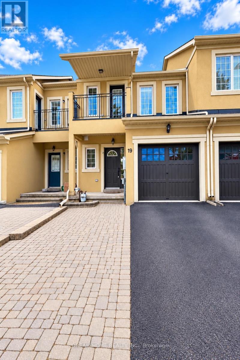Listing photo of 19 RUSTIC AVENUE