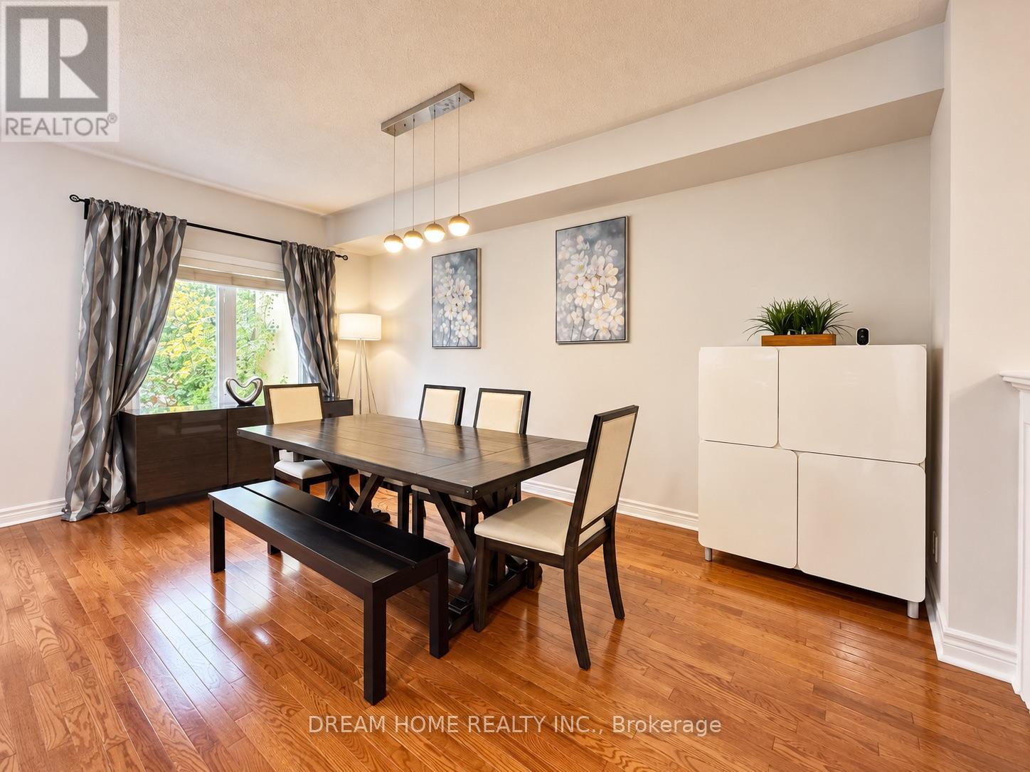 19 RUSTIC AVENUE, Richmond Hill (Rouge Woods) — photo 2
