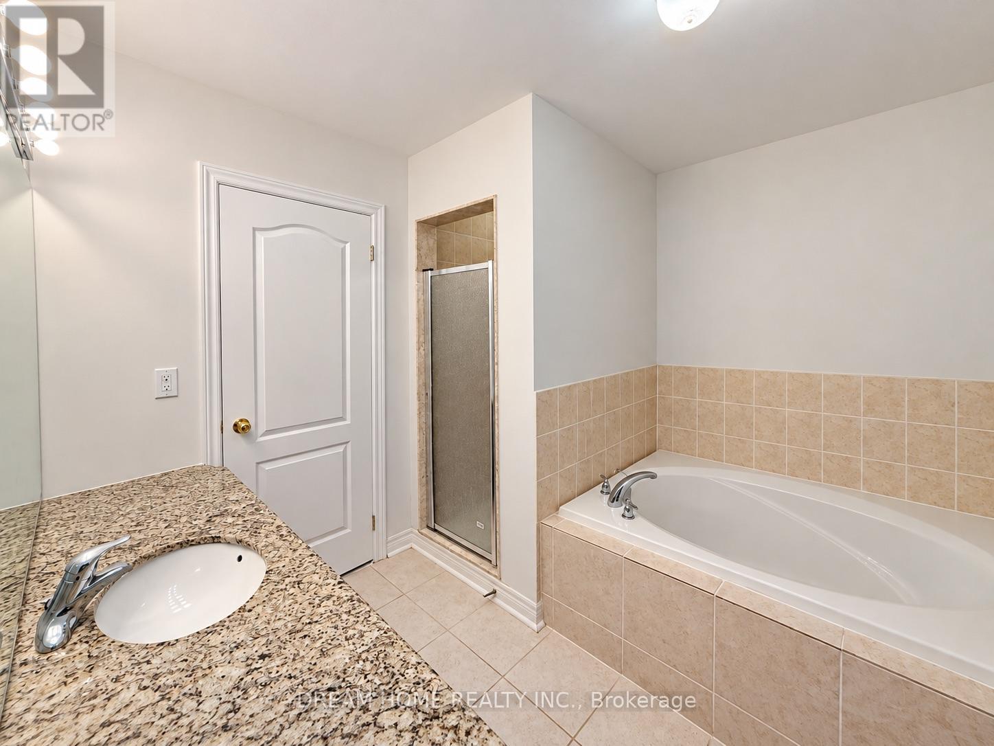 19 RUSTIC AVENUE, Richmond Hill (Rouge Woods) — photo 9