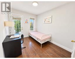 19 Rustic Avenue, Richmond Hill, ON L4S2R8 Photo 10