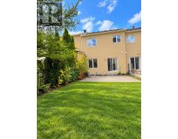 19 Rustic Avenue, Richmond Hill, ON L4S2R8 Photo 12