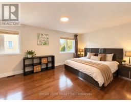 19 Rustic Avenue, Richmond Hill, ON L4S2R8 Photo 8