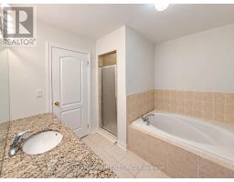 19 Rustic Avenue, Richmond Hill, ON L4S2R8 Photo 9