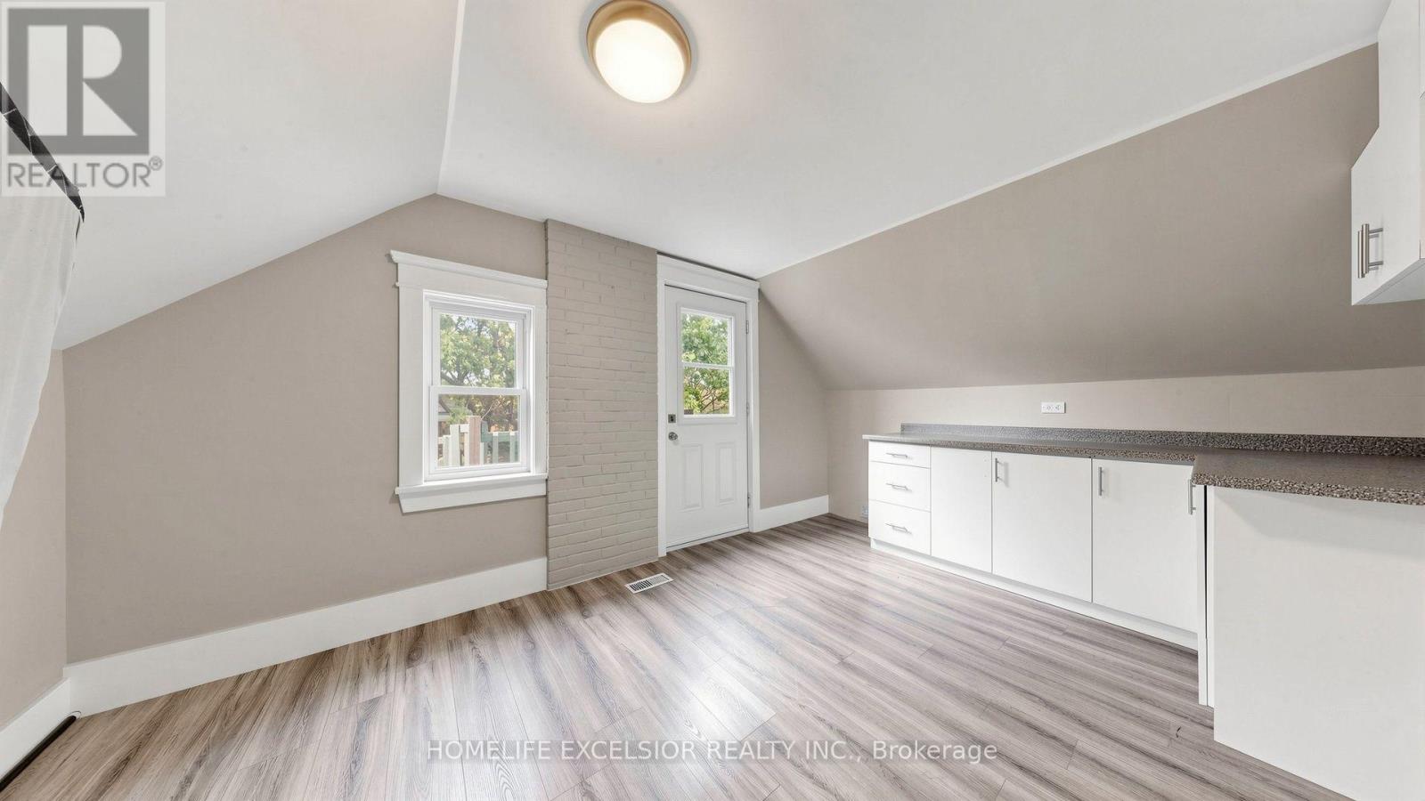 342 King William Street, Hamilton, ON photo 20